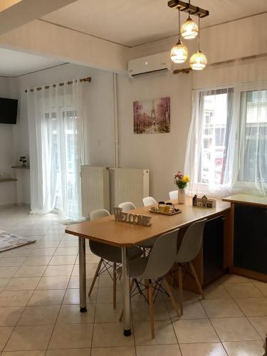 Nemapartment Next To Metro Acropolis — 4-Star Luxury Hotel in Athens, Greece