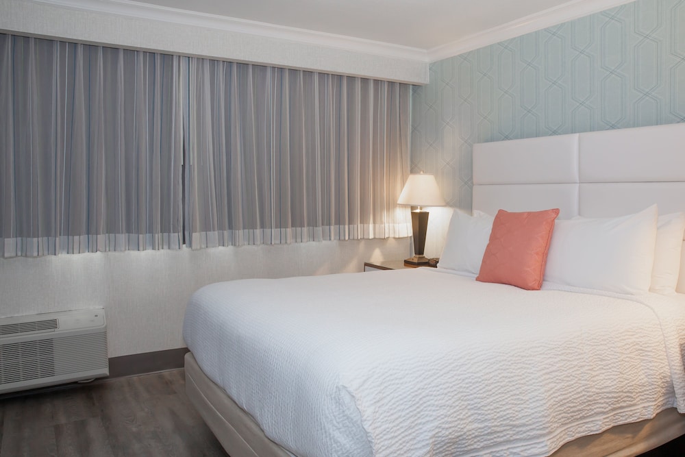 Pasadena Rose & Crown Hotel - photo 25