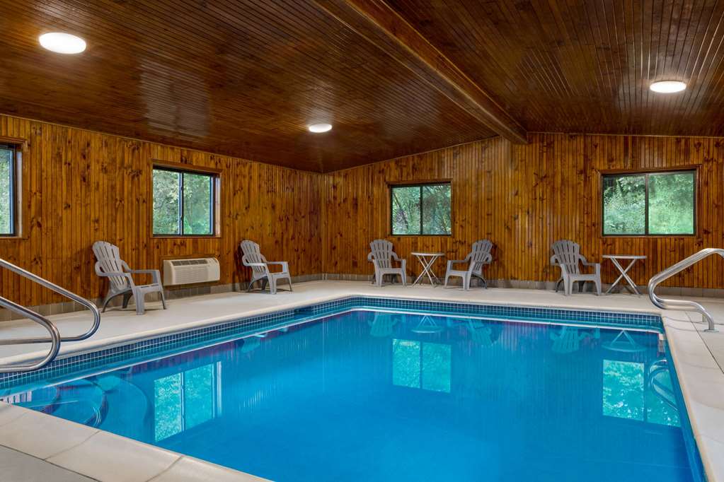 Super 8 by Wyndham Grove City - photo 12