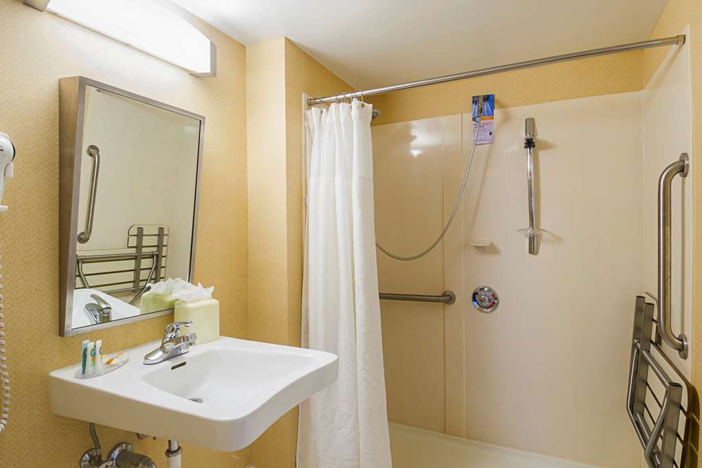 Quality Inn Boston Revere - photo 20