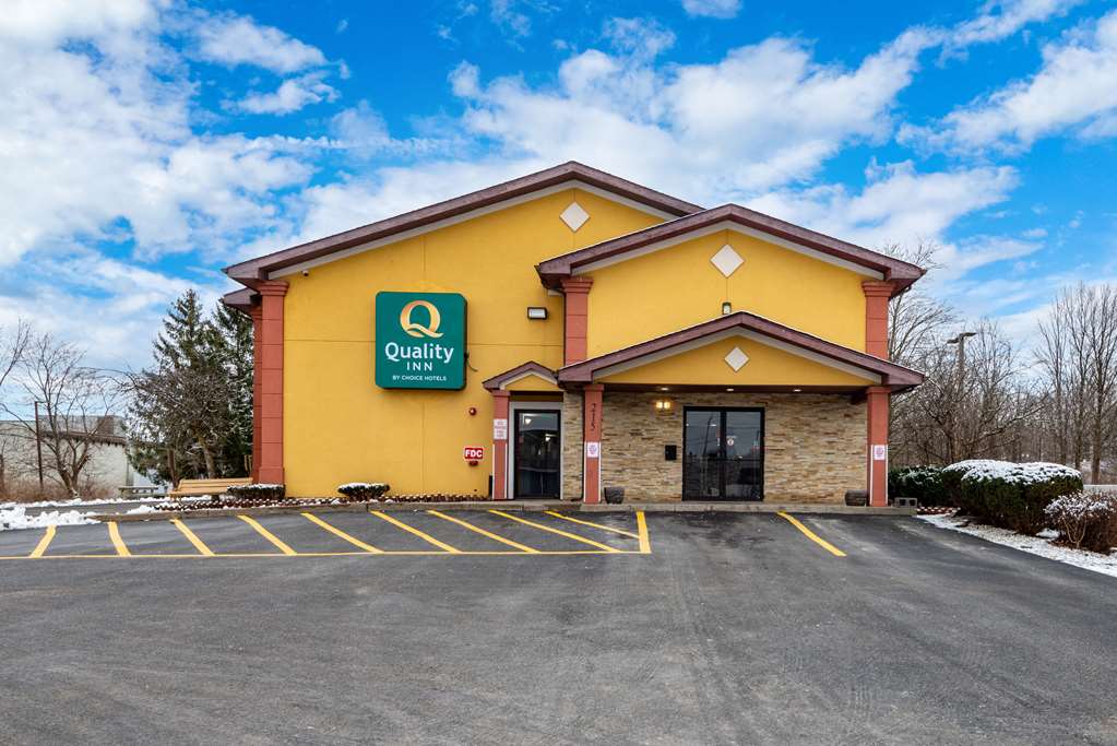 Quality Inn Oneida Near Casino — Oneida