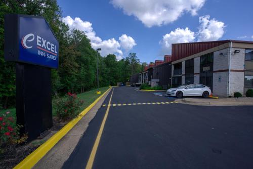 Excel Inn & Suites - photo 2