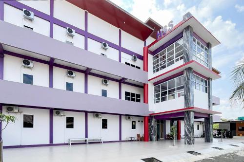 RedDoorz Syariah at Humaira Stay Tabalong in Tanjung, Indonesia