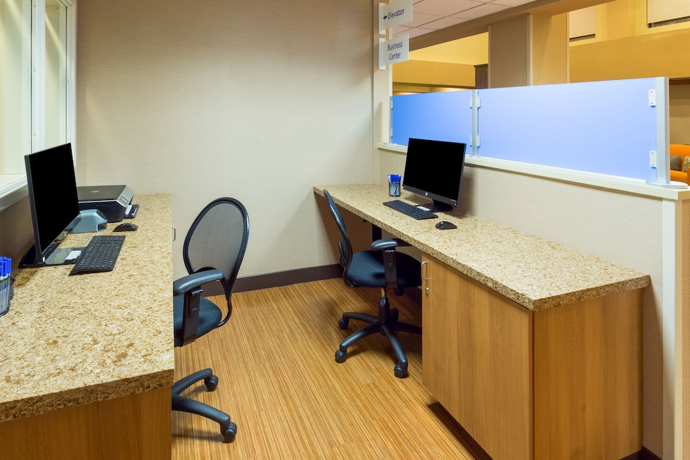Holiday Inn Express Hotel & Suites Henderson by IHG - photo 23