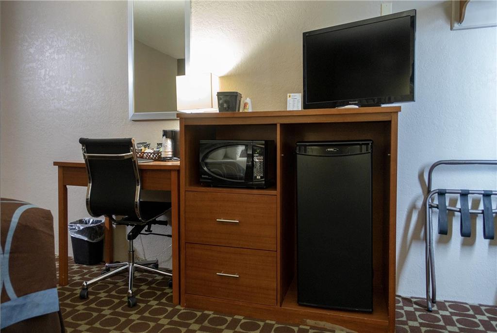 Super 8 by Wyndham Miles City - photo 30
