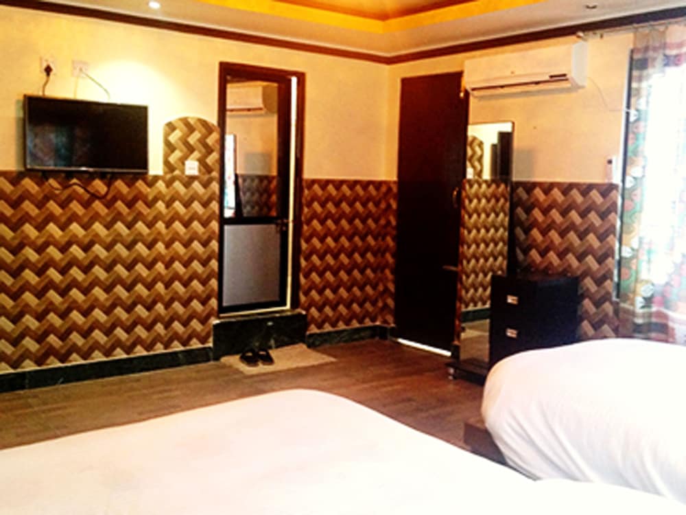 Hotel Crown — Tansen — photo 5