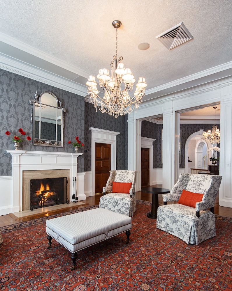 The Tidewater Inn - photo 47