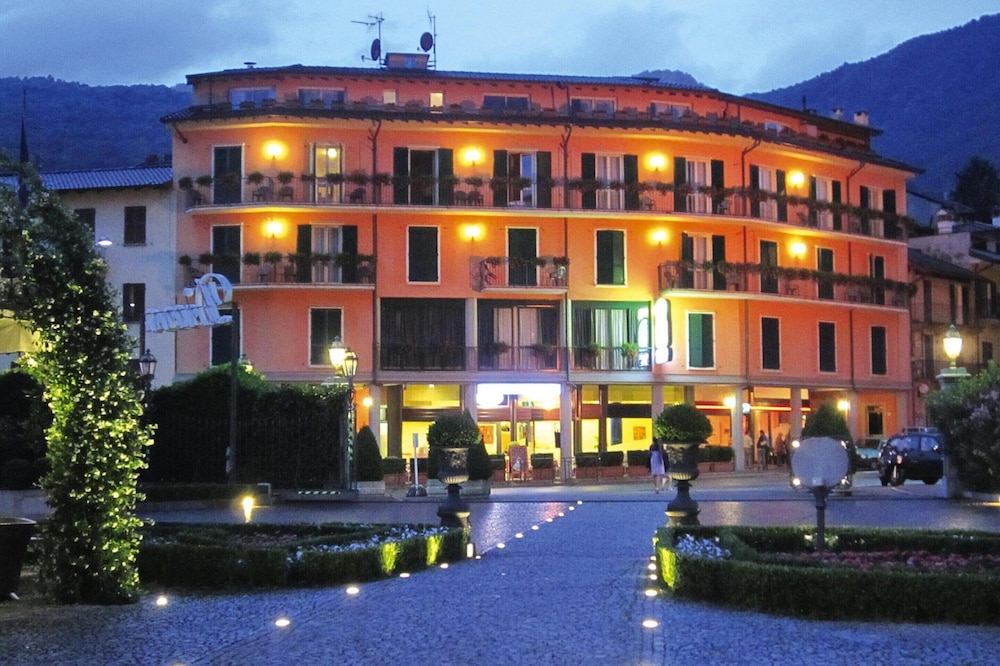 Apartment in Baveno by Lake Maggiore — 4-Star Luxury Hotel in Baveno, Italy