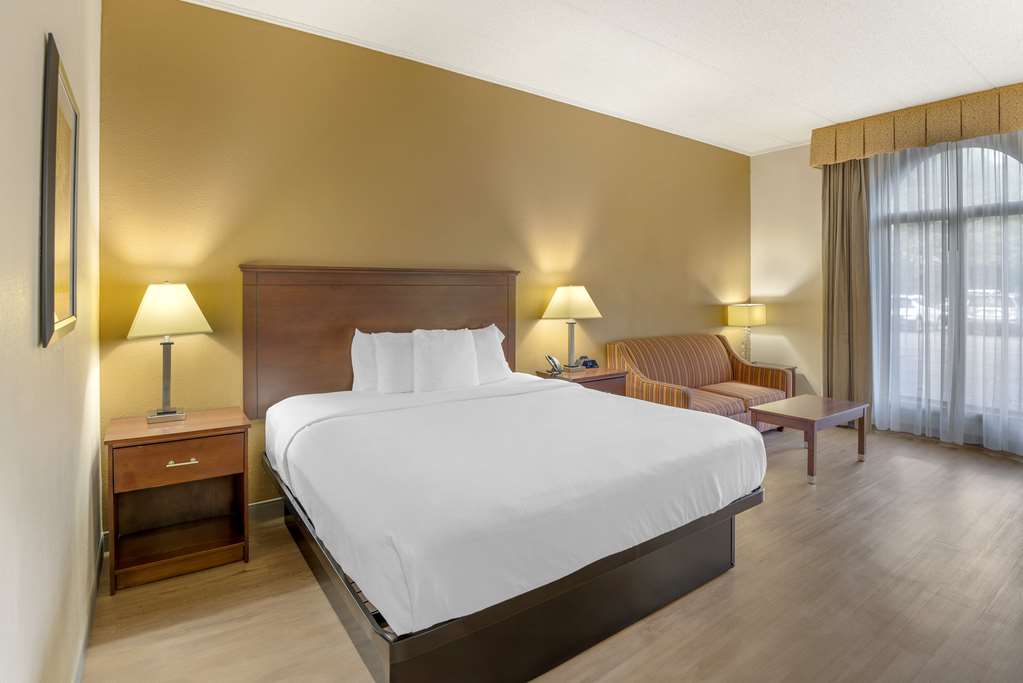Best Western Plus Governor's Inn - photo 9