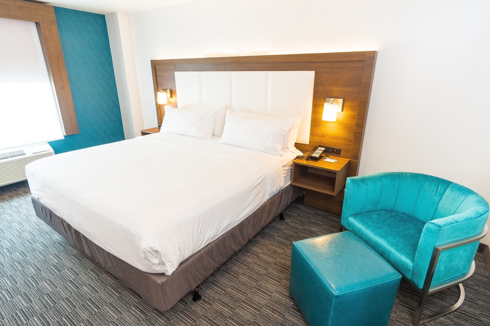 Holiday Inn Express Hotel & Suites Hollywood Walk of Fame by IHG - photo 24