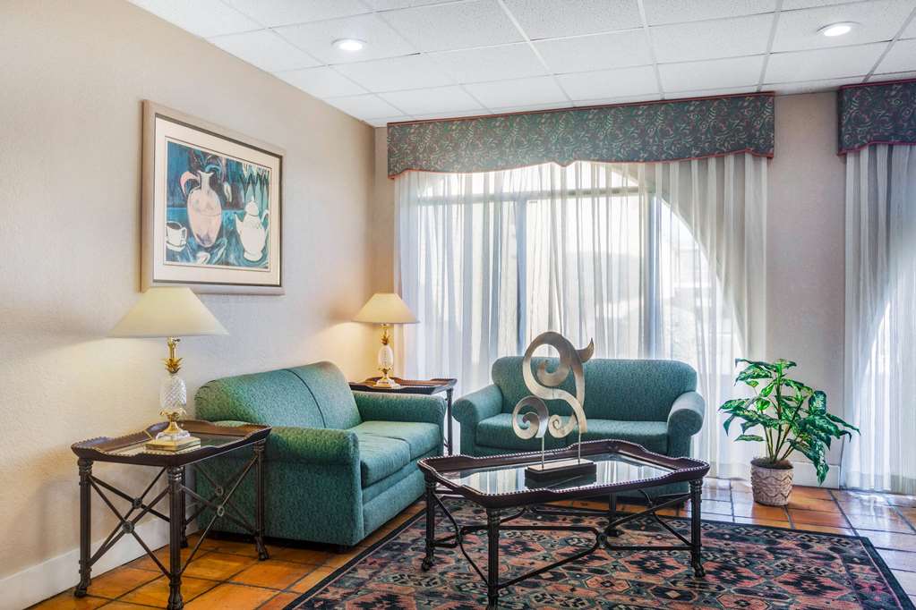 Days Inn by Wyndham Del Rio - photo 9