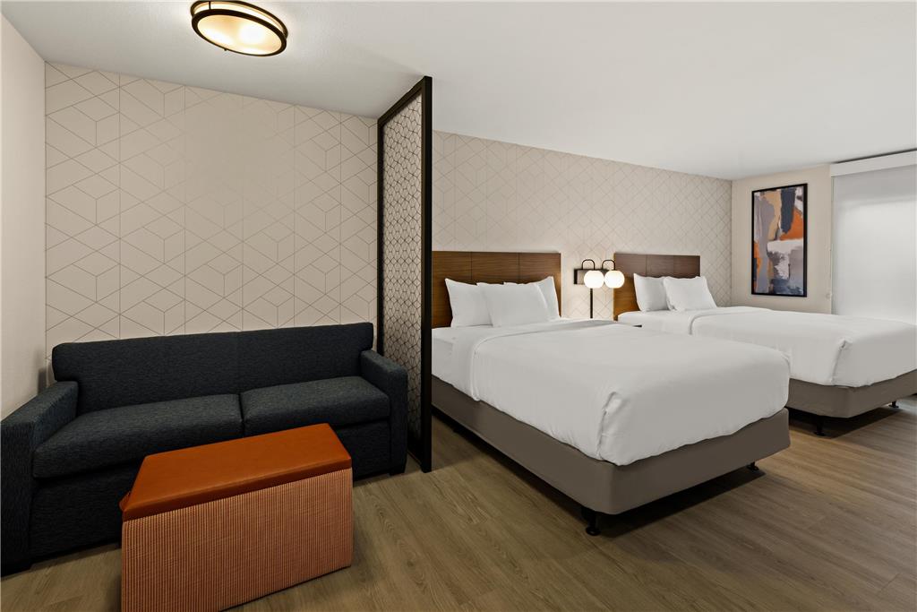 Everhome Suites Yuma East I 8 - photo 8