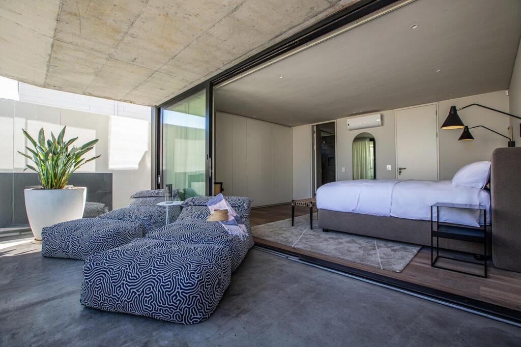 Villa Pietra Camps Bay