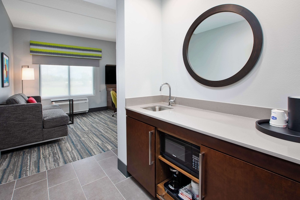 Hampton Inn & Suites by Hilton Indianapolis South Greenwood - photo 16