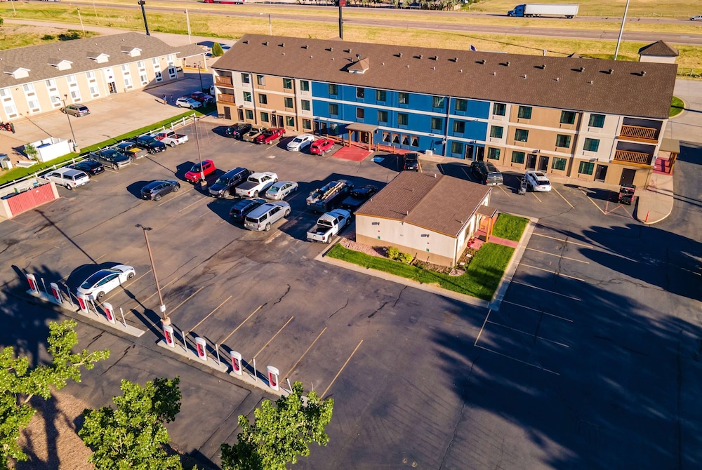 AmericInn by Wyndham Ogallala - photo 20