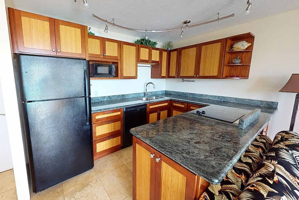 Waikiki Banyan Condo Located One Block From Waikiki Beach by Koko Resort Vacation Rentals - photo 53