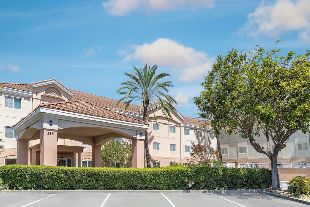 Fairfield Inn & Suites by Marriott San Francisco San Carlos - photo 43