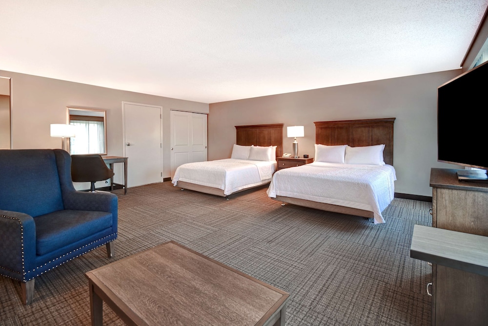 Hampton Inn & Suites Alexandria Old Town Area South - photo 10
