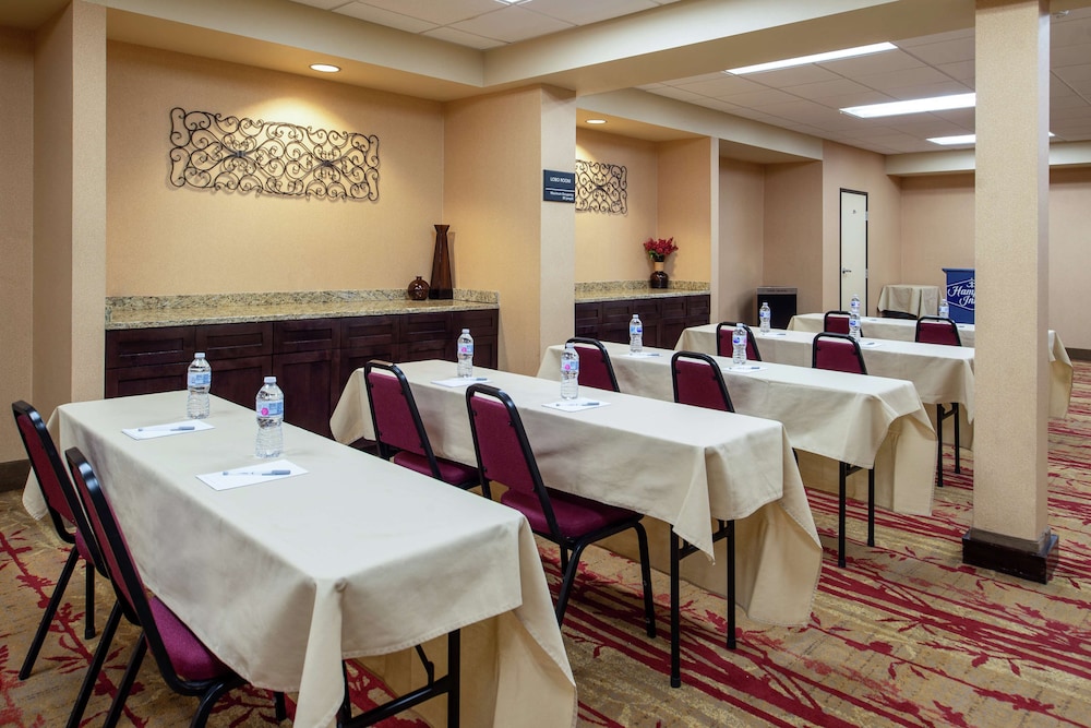 Hampton Inn Albuquerque University Midtown - photo 52