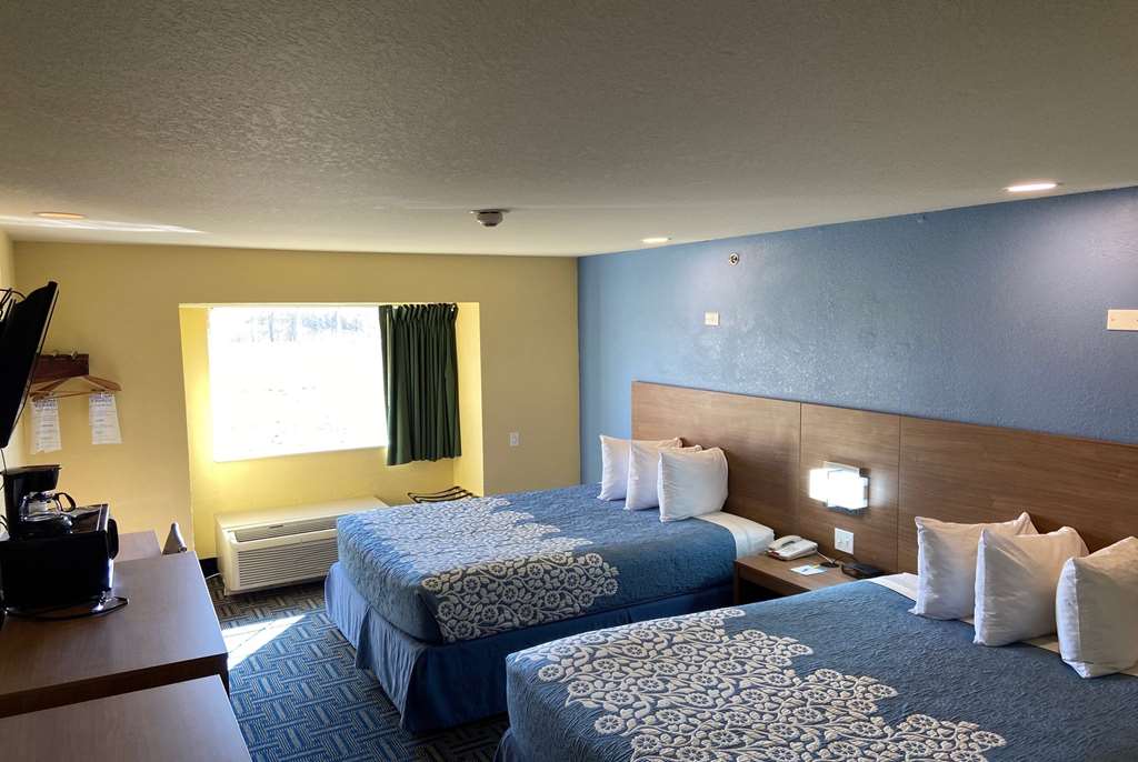 Days Inn & Suites by Wyndham Pryor - photo 14