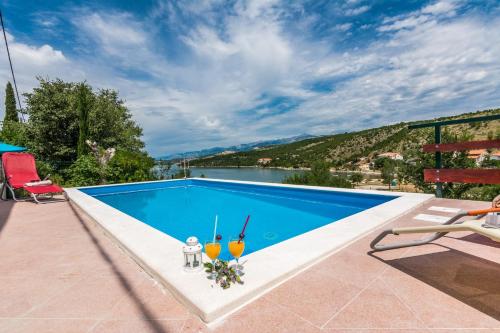 Vacation Home Uni — 4-Star Luxury Hotel in Obrovac, Croatia