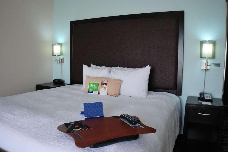 Hampton Inn & Suites Nashville @ Opryland - photo 27
