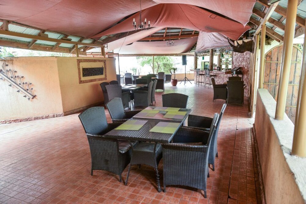 Sandal Wood Hotel — Athi River — photo 3