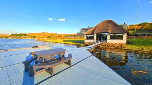 Lake House Cabin — 4-Star Luxury Hotel in Witbank, South Africa