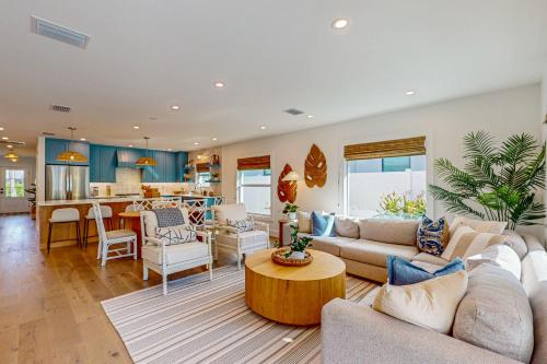 Yellow Door Beach Cottage — 4-Star Luxury Hotel in Naples, United States
