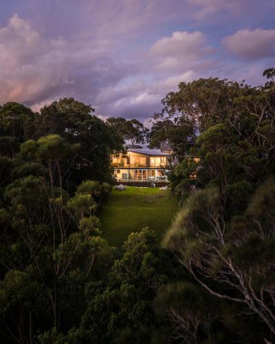 Bask At Green Point Between The Ocean The Lake — Forster