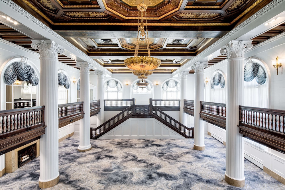 Amway Grand Plaza Curio Collection by Hilton - photo 90