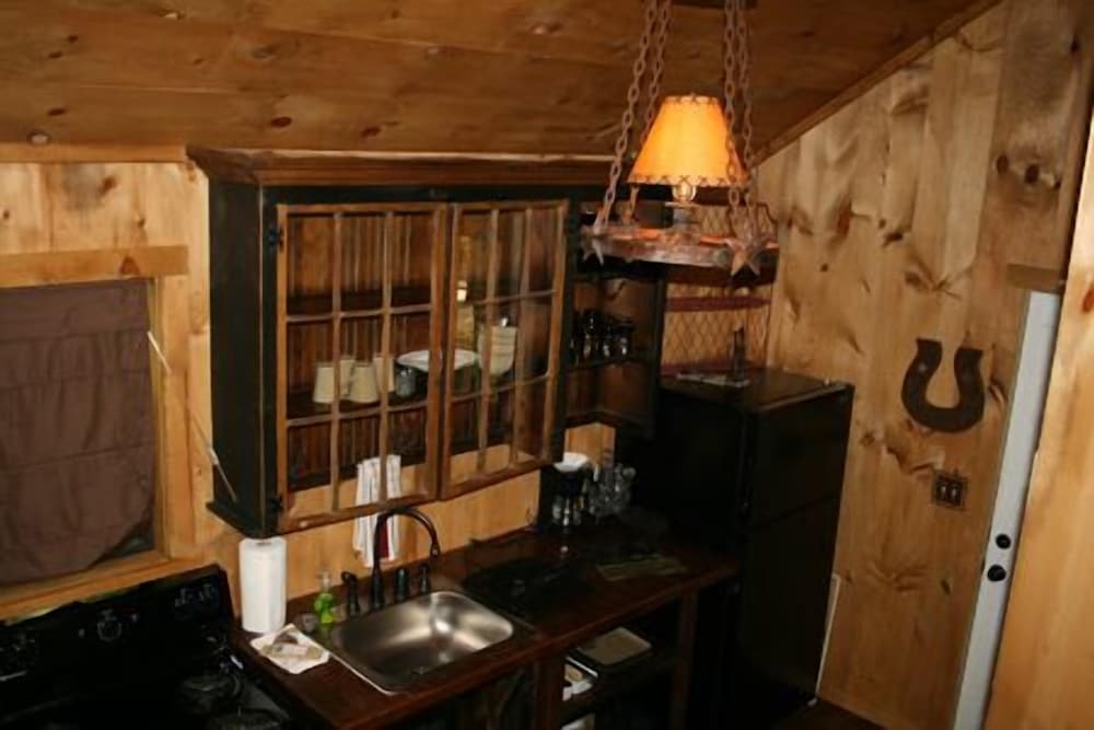 Bear Creek Lodge Cabin Resort - photo 40