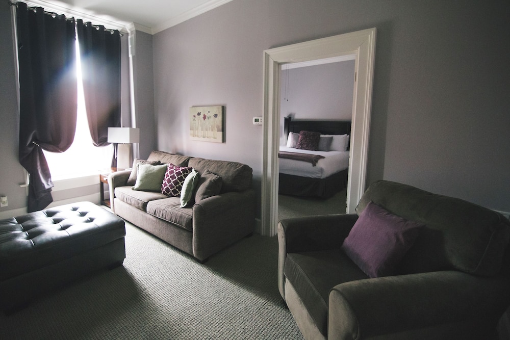 The Continental Hotel - photo 25
