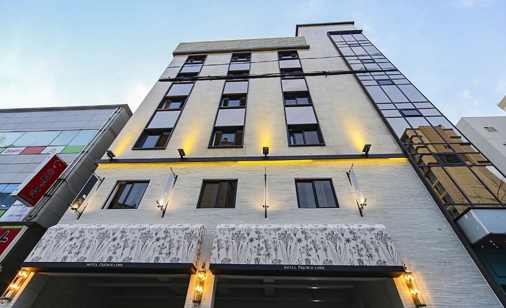 Frenchcode Hotel - carbon neutral hotel in Busan