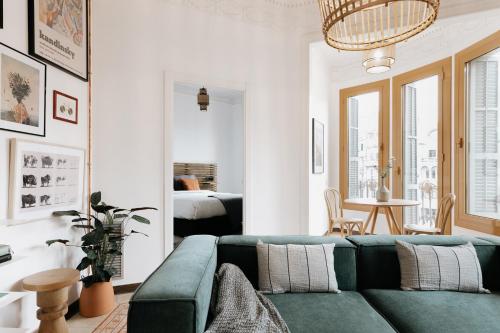 LLANOS Two Bedroom apartment in heart of the city — 4-Star Luxury Hotel in Barcelona, Spain