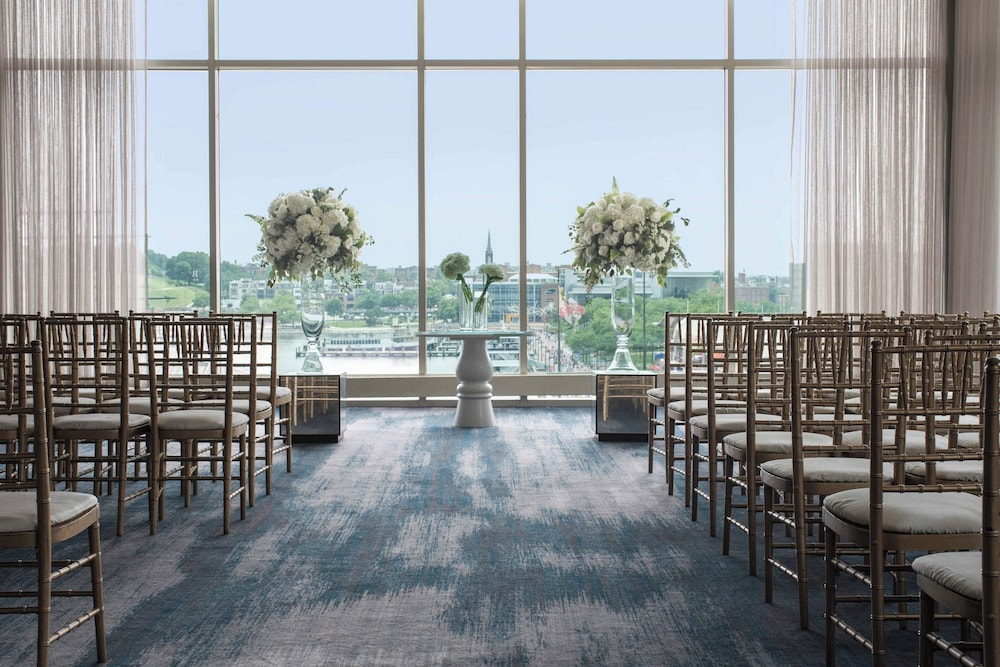Renaissance Baltimore Harborplace Hotel - photo 42
