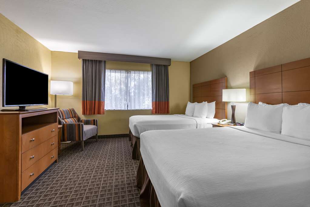 Best Western Plus Scottsdale Thunderbird Suites - photo 22