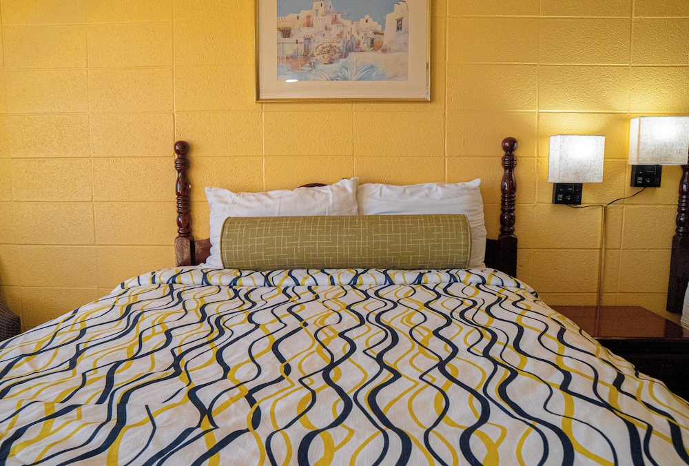 South Wind Inn - photo 14