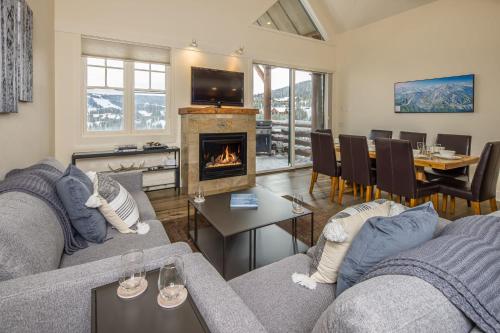 Saddle Ridge Townhome Unit J3 in Big Sky, United States