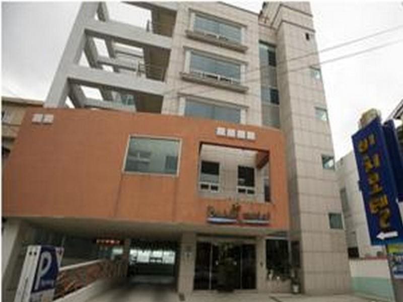 Beach Hotel - last minute hotel in Busan