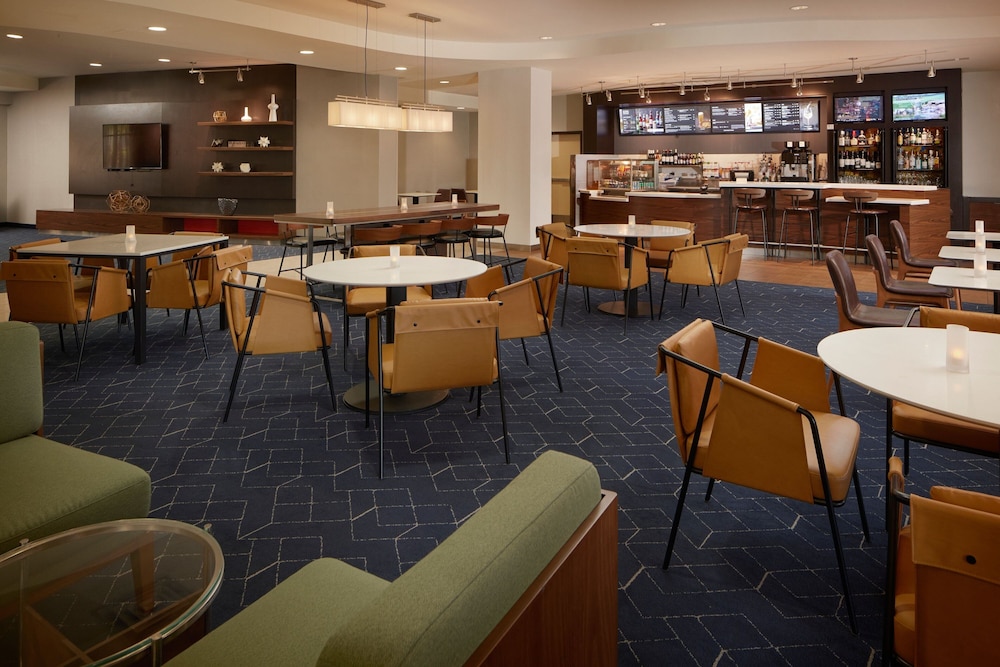 Courtyard by Marriott Winchester - photo 25