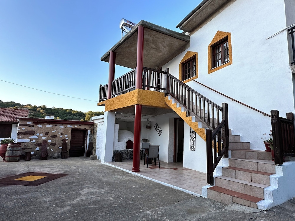 Anastasia Country Home — 4-Star Luxury Hotel in Kissamos, Greece