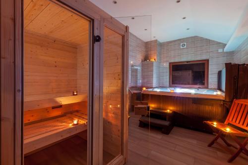Villa Vinka Novo Zvečevo — 4-Star Luxury Hotel in Brestovac, Croatia