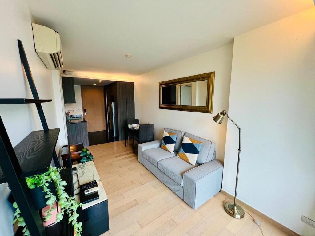 Cozy Spacious 1BR 3pax GardenView 700m BTS ThongLo Samitivej SKV49 Fast wifi — 4-Star Luxury Hotel in Bangkok, Thailand