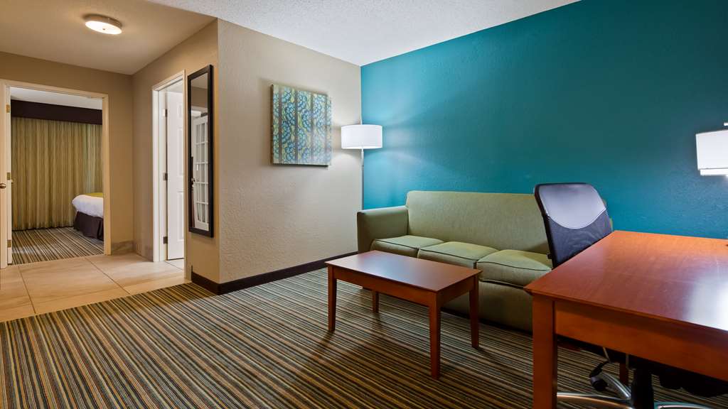 Best Western Plus Menomonie Inn & Suites - photo 9