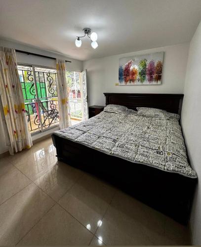 Habitacion Con Cama King Y Bano Privado — Cali