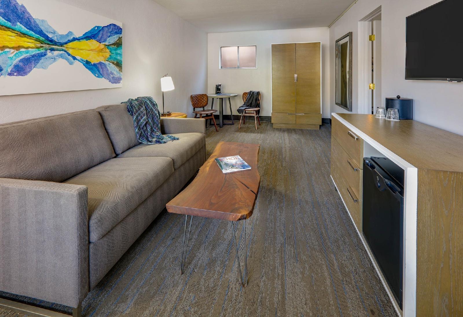 Park Tahoe Inn - photo 13