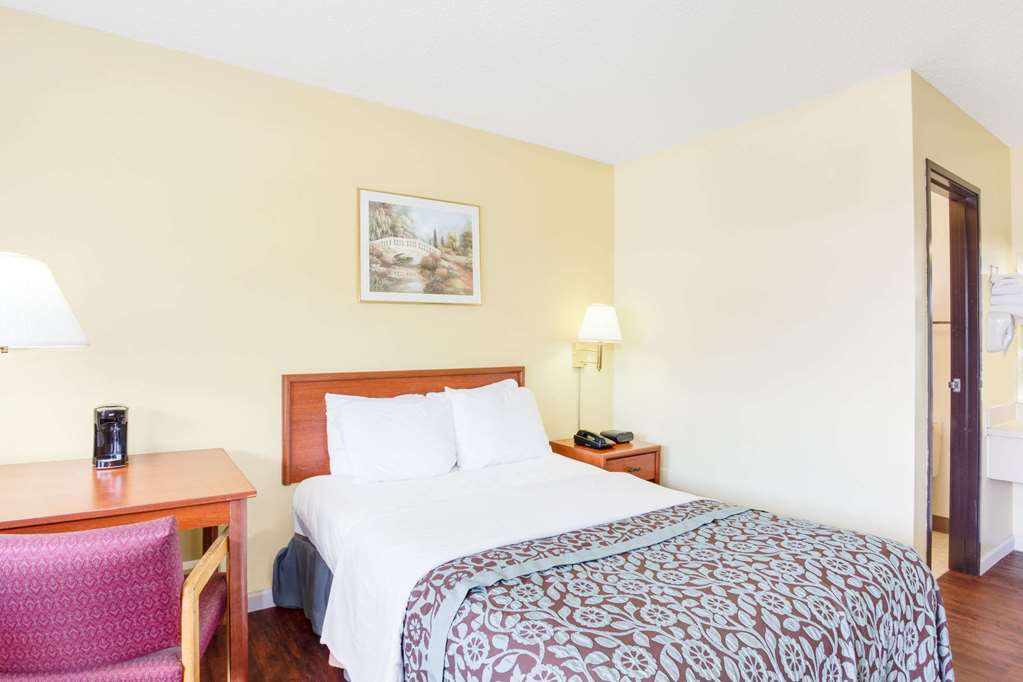 Days Inn by Wyndham Athens - photo 13