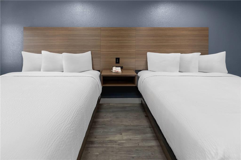 Days Inn by Wyndham Arroyo Grande Pismo Beach - photo 17