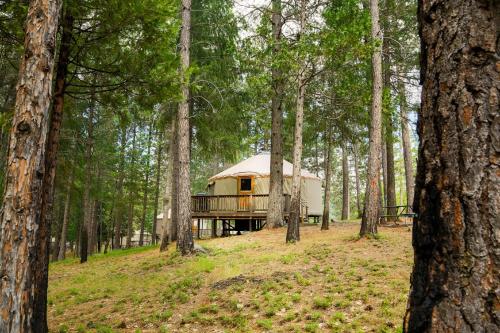 Yosemite Lakes Hillside Yurt 5 — Groveland